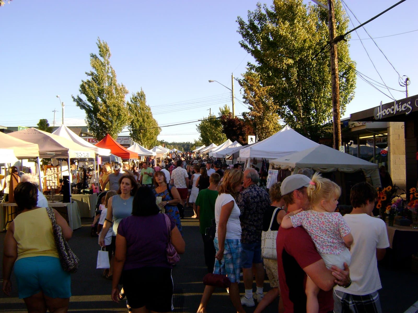 Summer by the Sea Street Market vendors and visitors