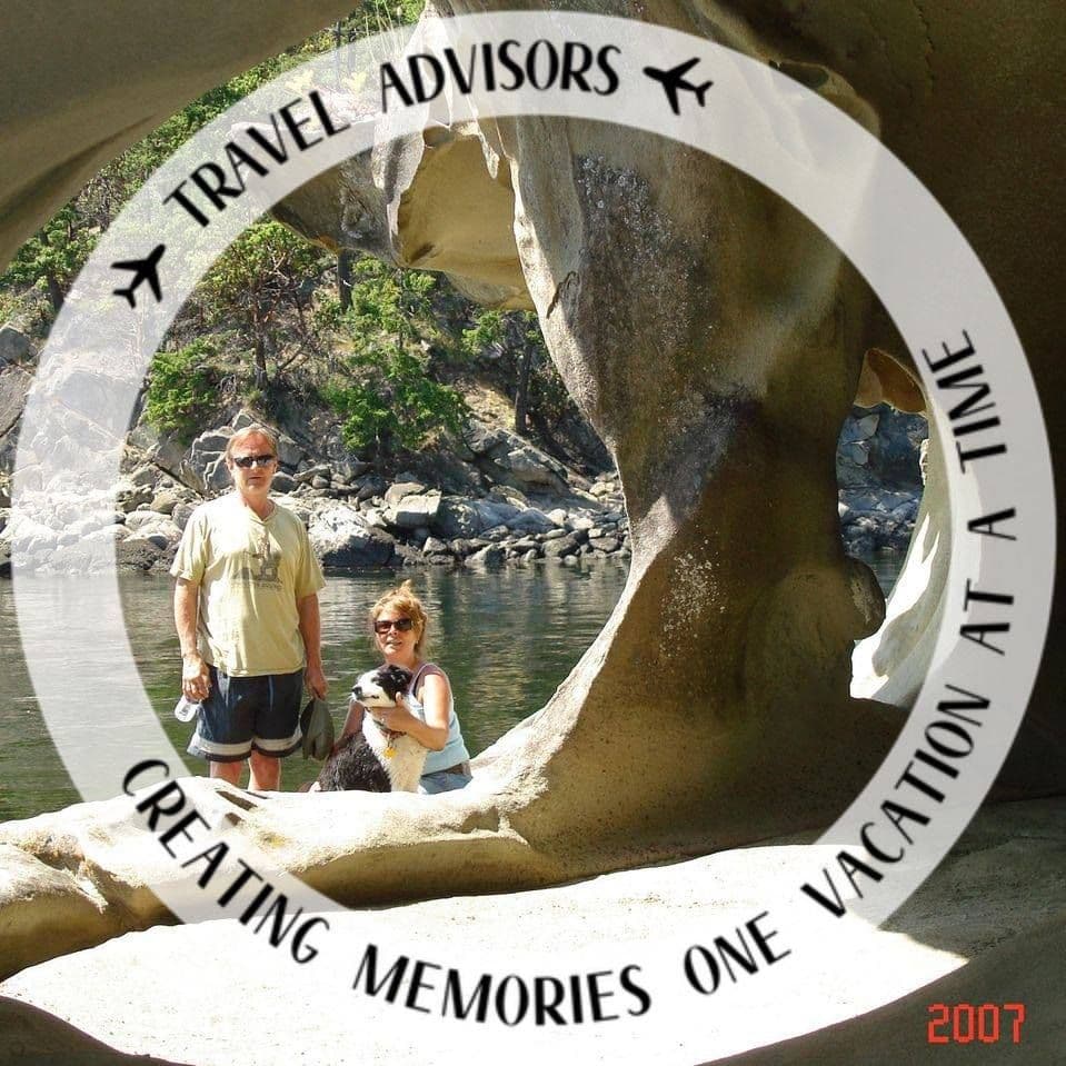 Sandy Mclary@ The Travel Agent Next Door logo