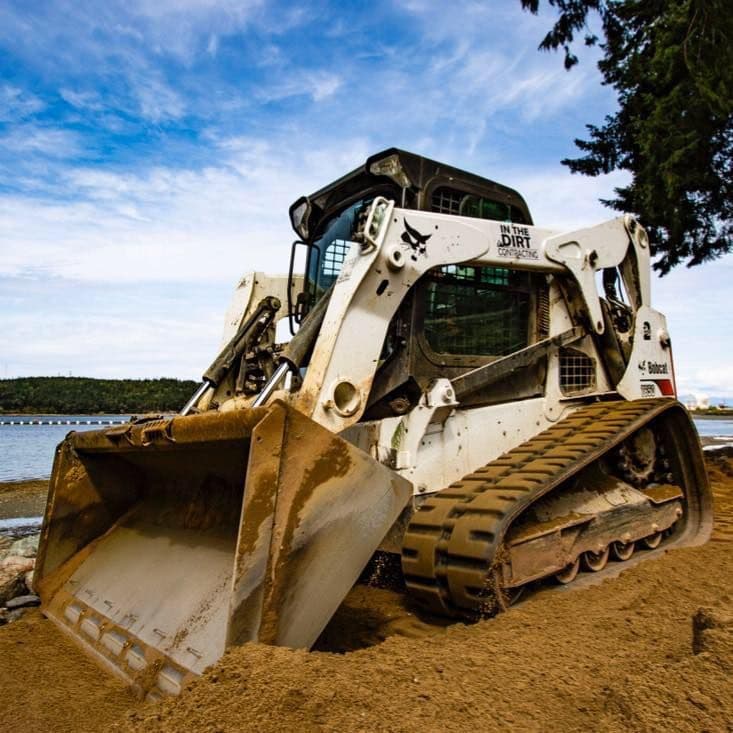 In the Dirt Contracting Ltd. logo